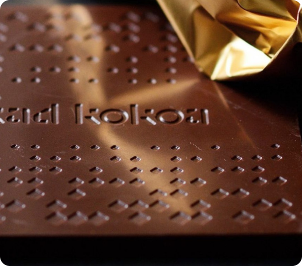 shiny kad kokoa chocolate bar